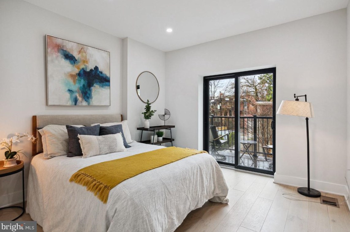 1416 A St, Washington DC  20003-1523 exterior