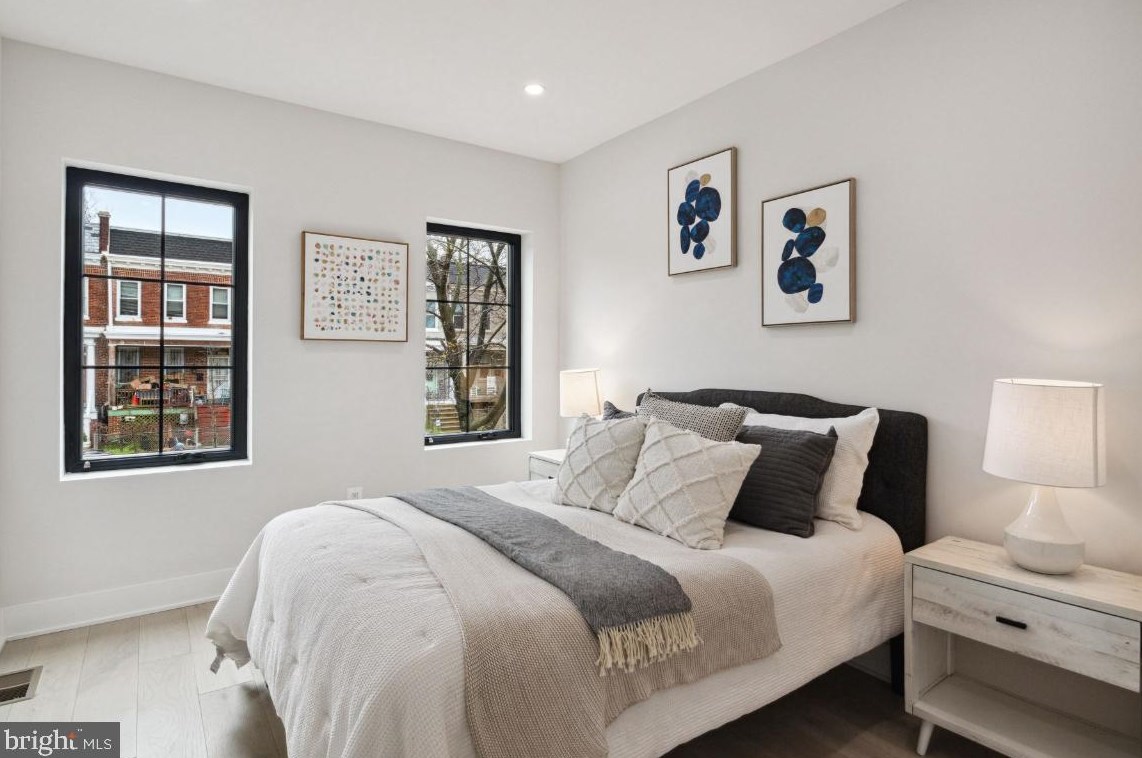 1416 A St, Washington DC  20003-1523 exterior