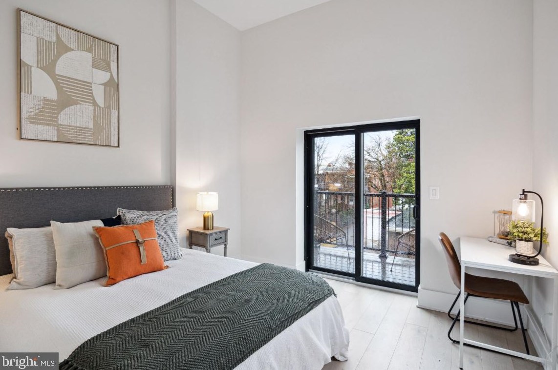 1416 A St, Washington DC  20003-1523 exterior