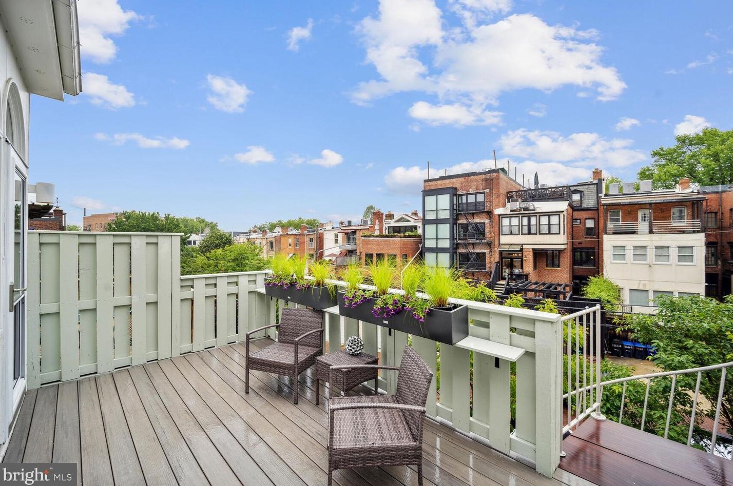 1849 Mintwood Pl, Washington DC 20009-1984 exterior