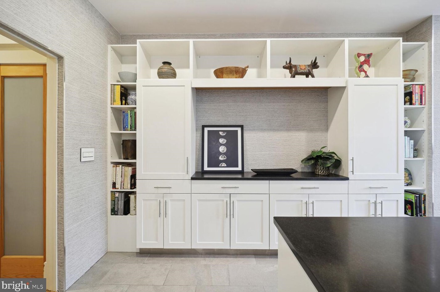 1849 Mintwood Pl, Washington DC 20009-1984 exterior