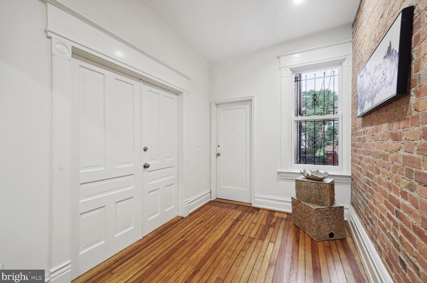 1849 Mintwood Pl, Washington DC 20009-1984 exterior