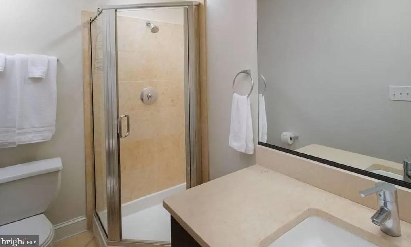 1323 Clifton St, Washington DC  20009-7064 exterior