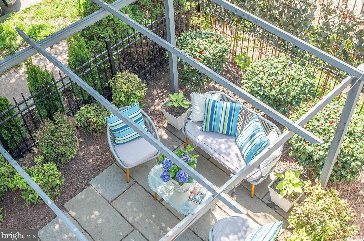 1500 1st St, Washington DC 20024-3420 exterior