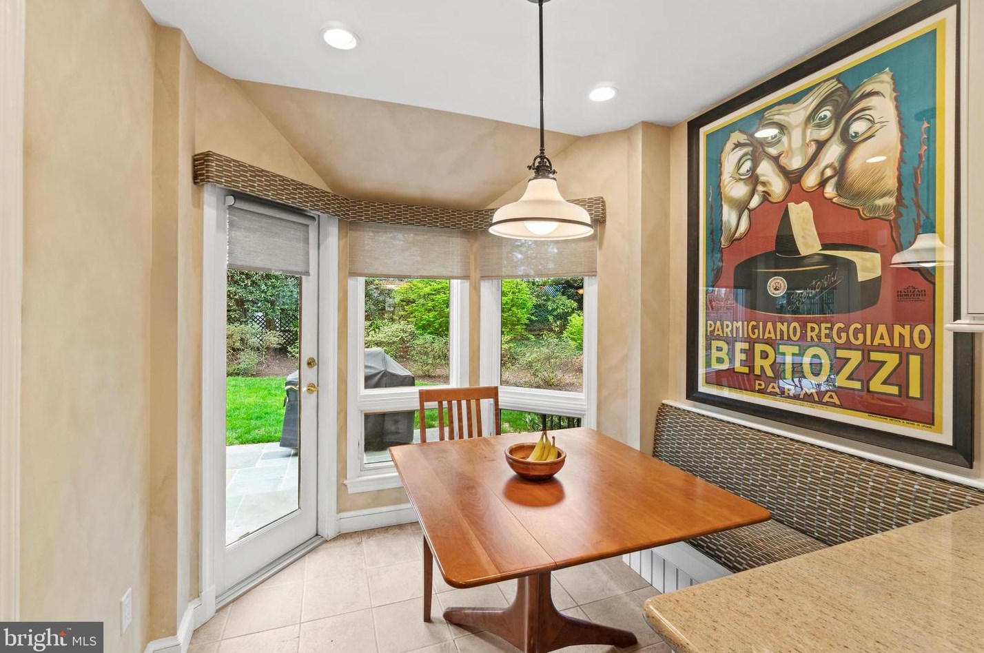 5042 Overlook Rd, Washington DC 20016-1911 exterior