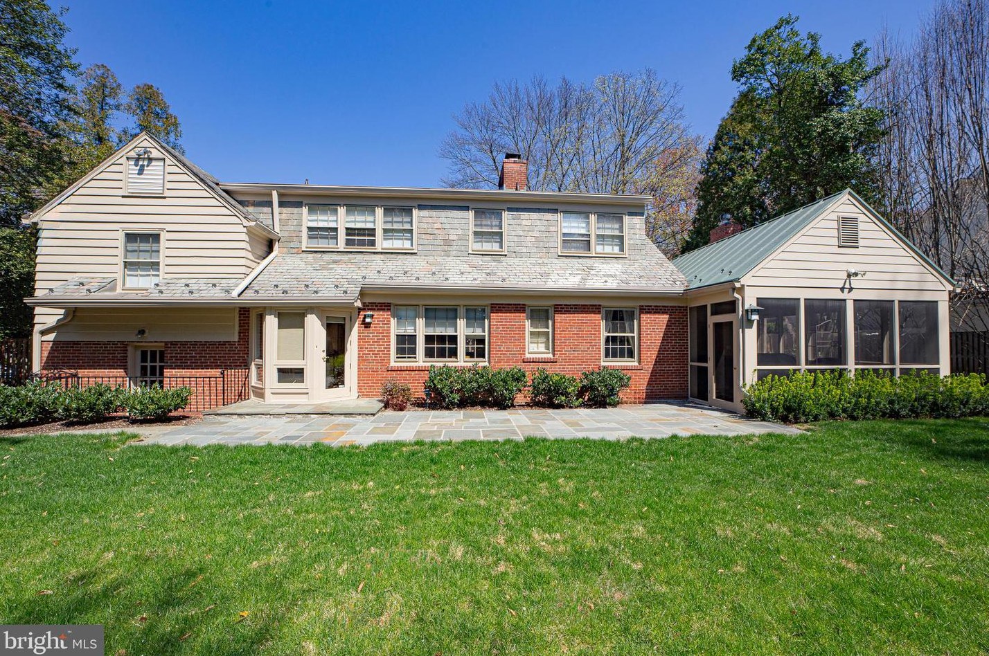 5042 Overlook Rd, Washington DC 20016-1911 exterior