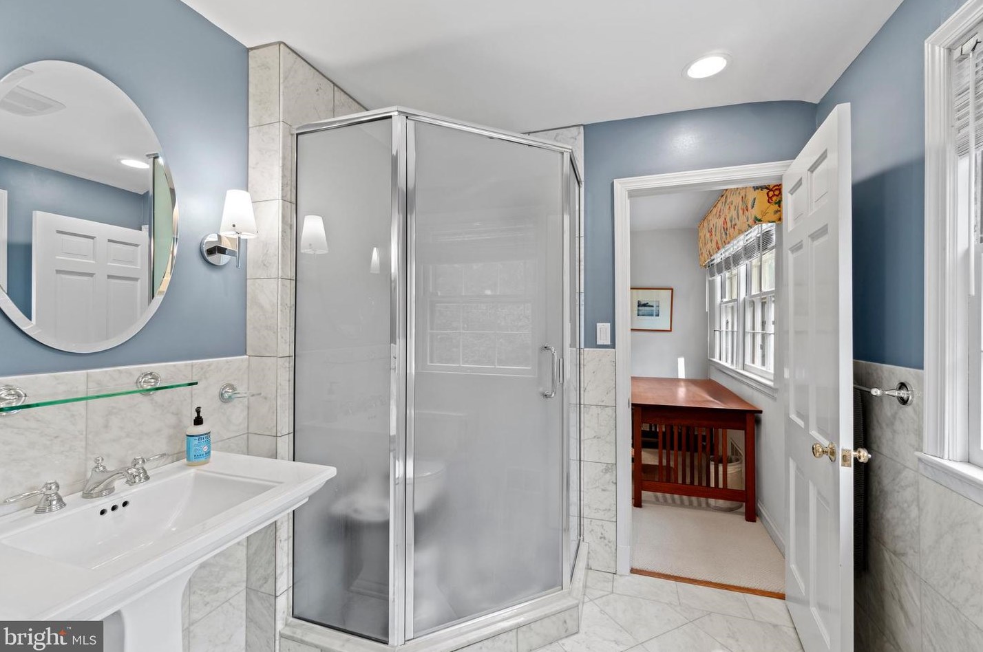 5042 Overlook Rd, Washington DC 20016-1911 exterior