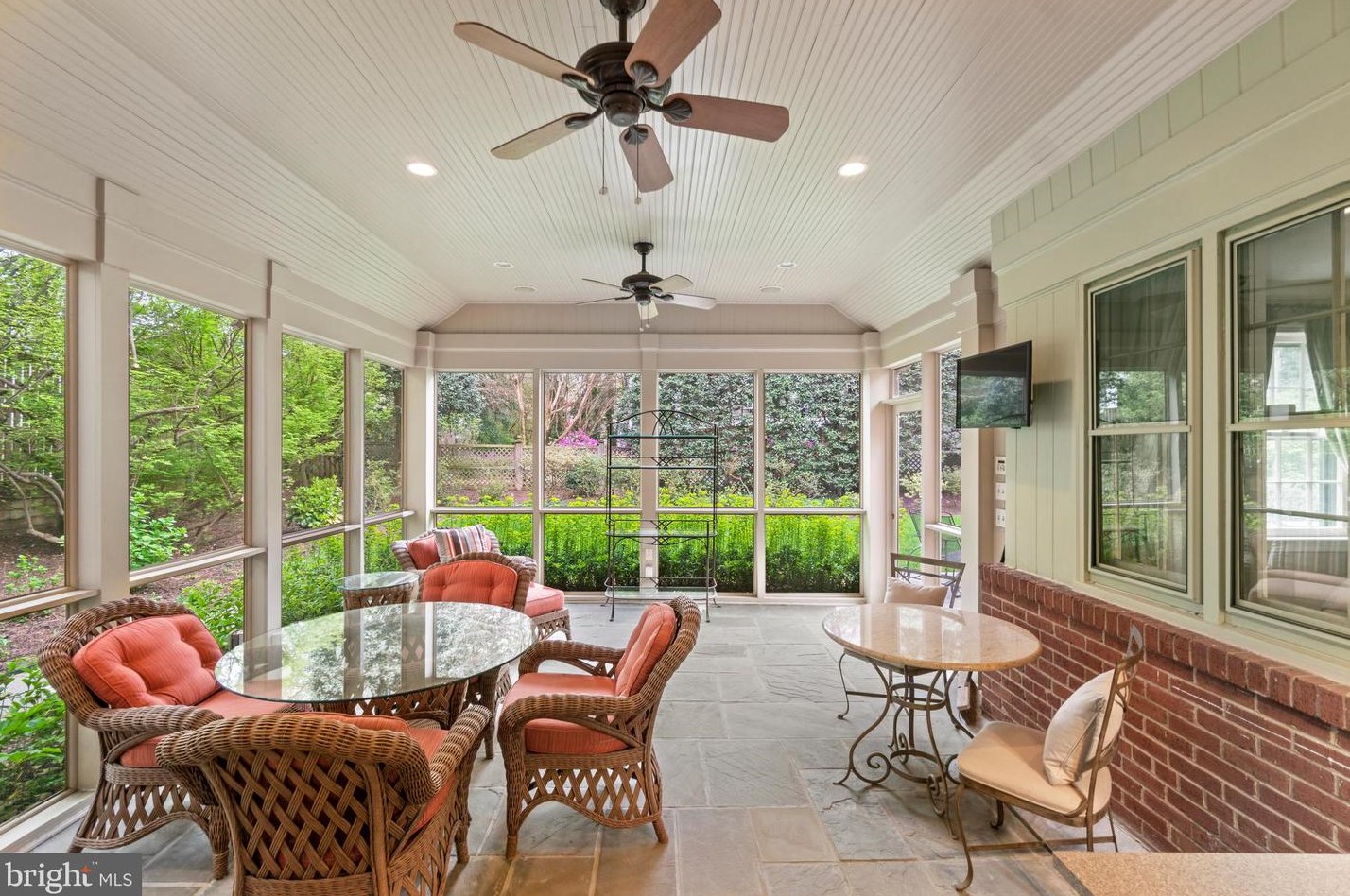 5042 Overlook Rd, Washington DC 20016-1911 exterior