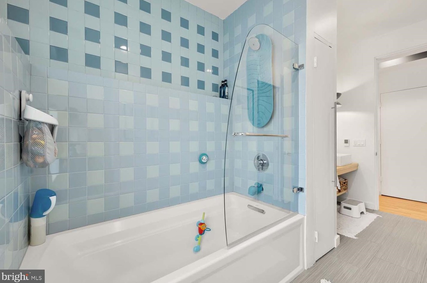 4358 Argyle Ter, Washington DC  20011-4244 exterior