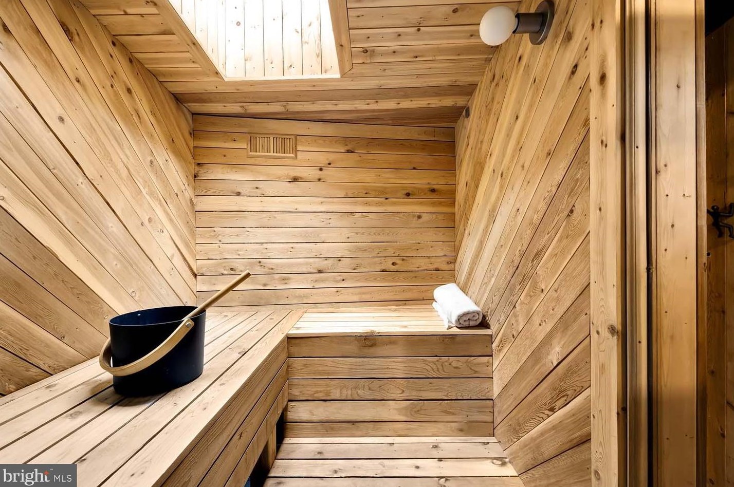 4358 Argyle Ter, Washington DC  20011-4244 exterior