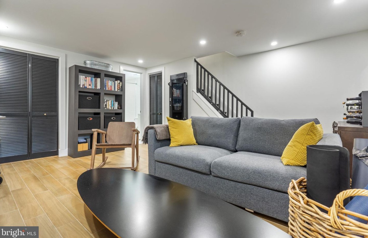 766 Columbia Rd, Washington DC  20001-3802 exterior