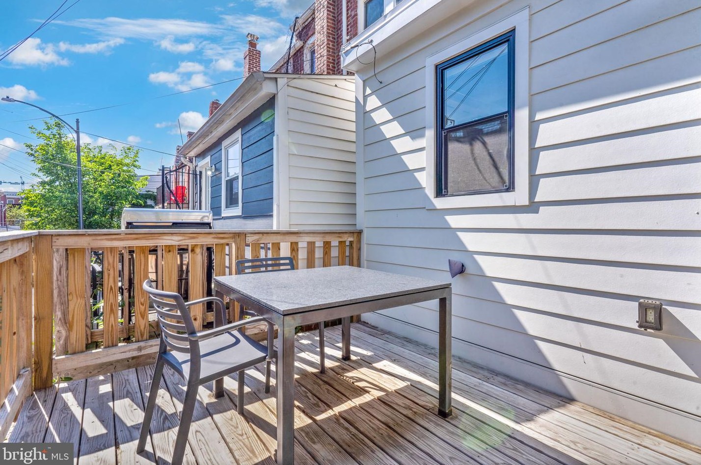 766 Columbia Rd, Washington DC  20001-3802 exterior