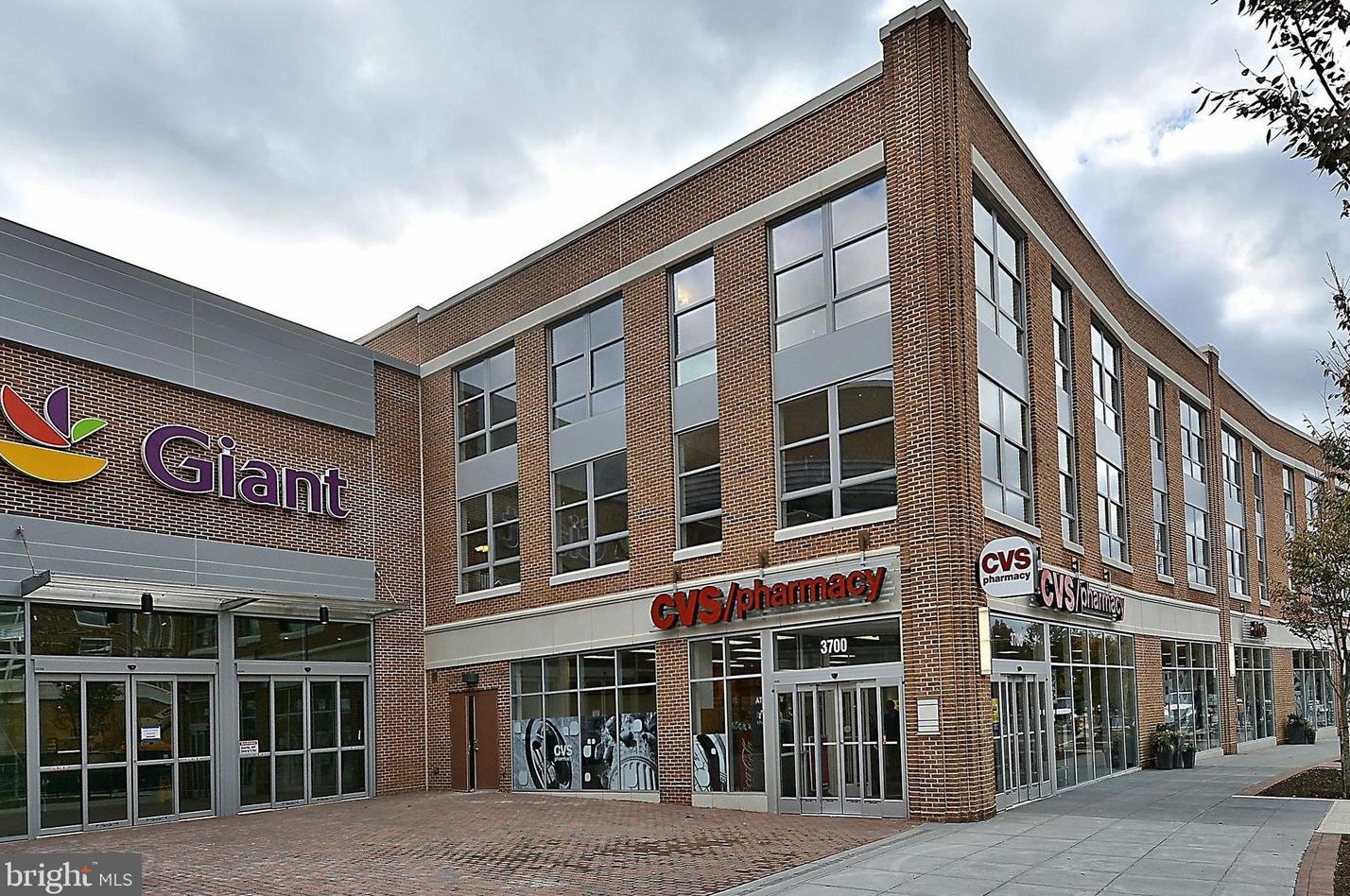 4226 River Rd, Washington DC 20016-4535 exterior