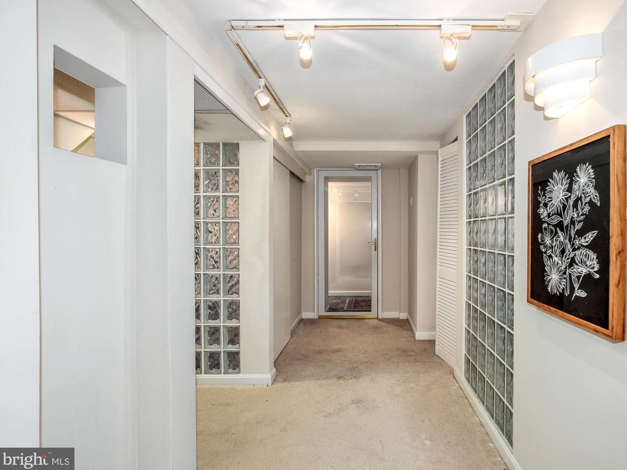 4500 Davenport St, Washington DC 20016-4416 exterior