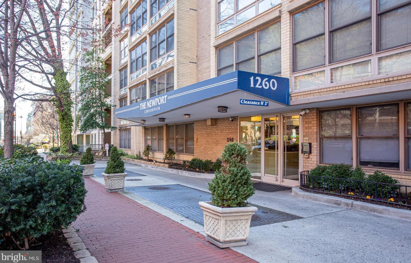 1260 21st St, Washington DC  20036-2347 exterior