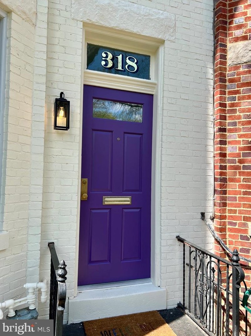 318 Carolina Ave, Washington DC 20003-2004 exterior