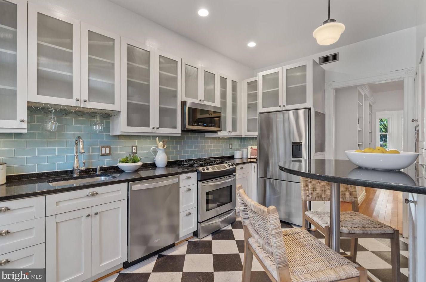 318 Carolina Ave, Washington DC 20003-2004 exterior