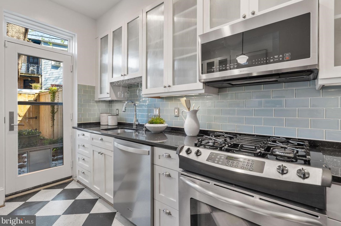 318 Carolina Ave, Washington DC 20003-2004 exterior