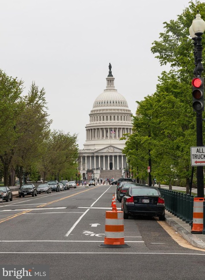 1341 Capitol St, Washington DC  20003-1561 exterior