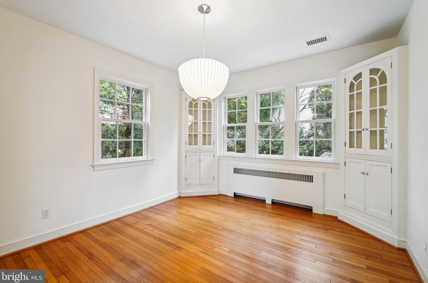 4437 48th St, Washington DC  20016-2055 exterior