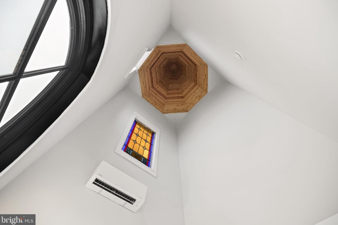 217 16th St, Washington DC  20002-6513 exterior