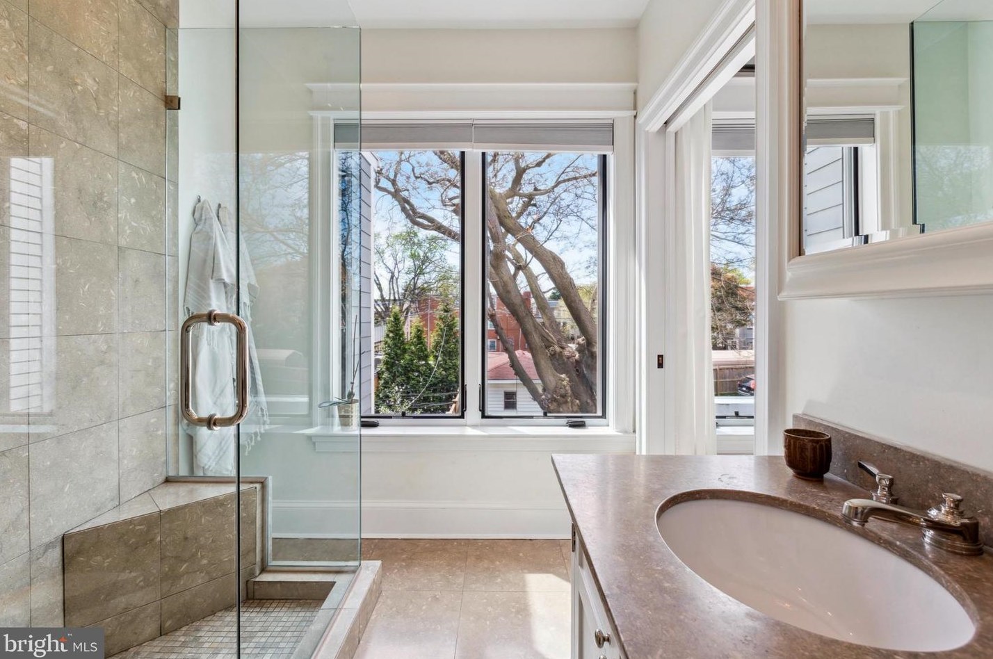 1413 Capitol St, Washington DC 20003-1571 exterior