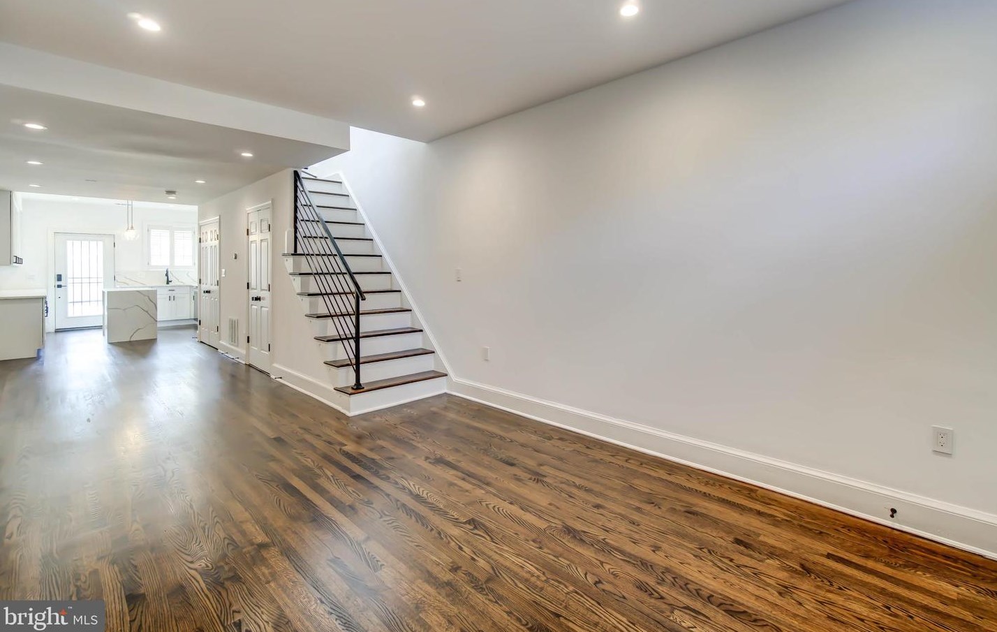 1222 10th St, Washington DC  20001-4214 exterior