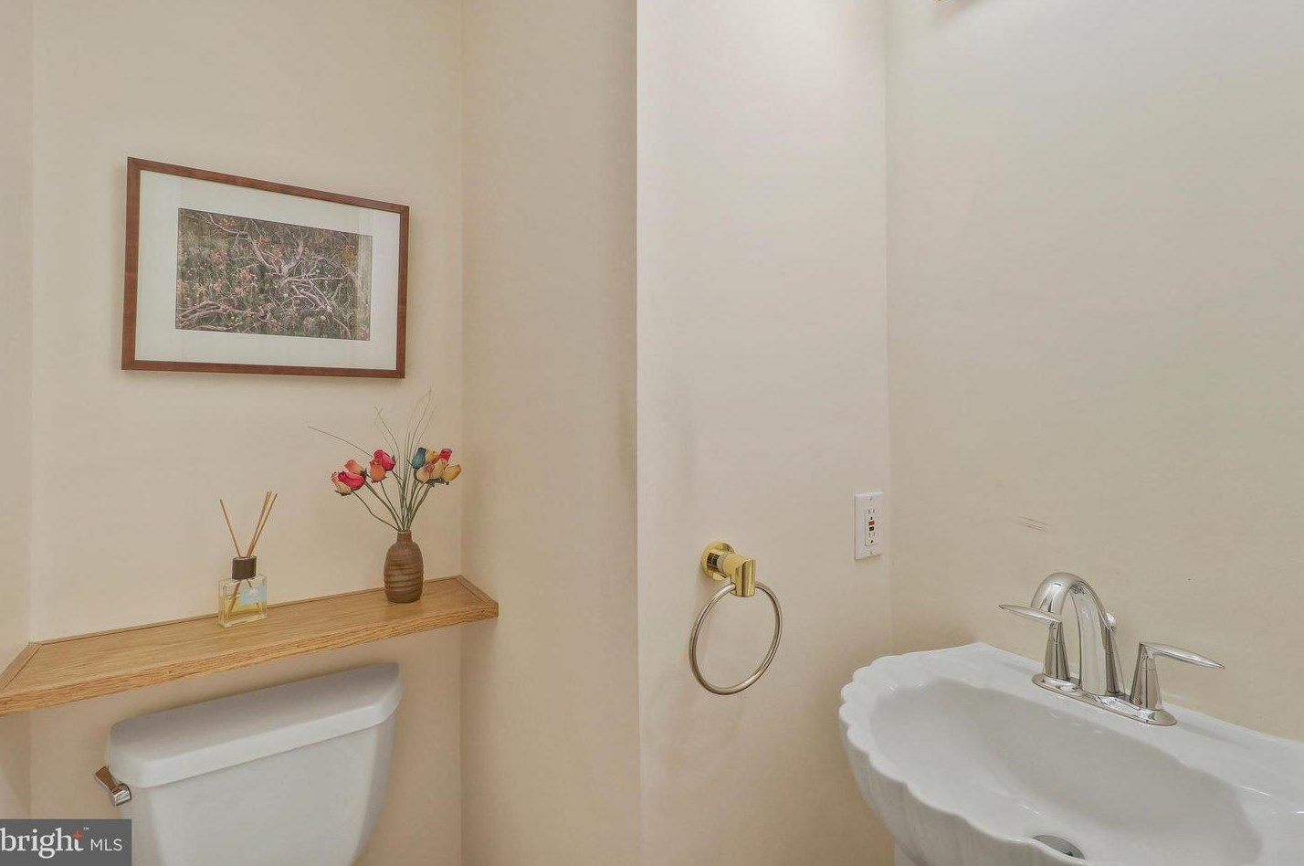 3510 Livingston St, Washington DC  20015-1758 exterior