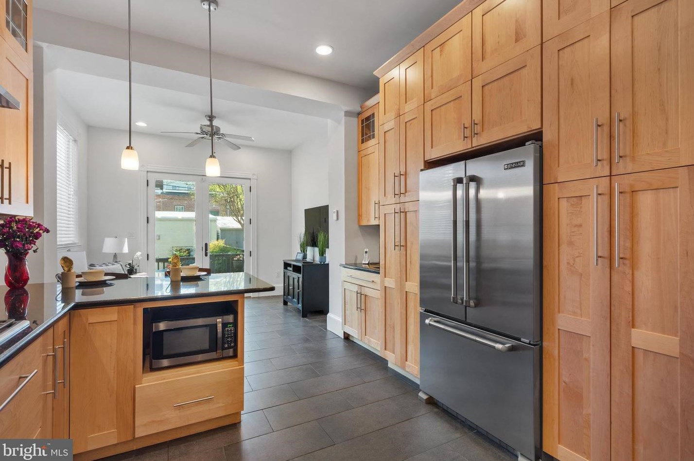 639 A St, Washington DC 20003-1225 exterior