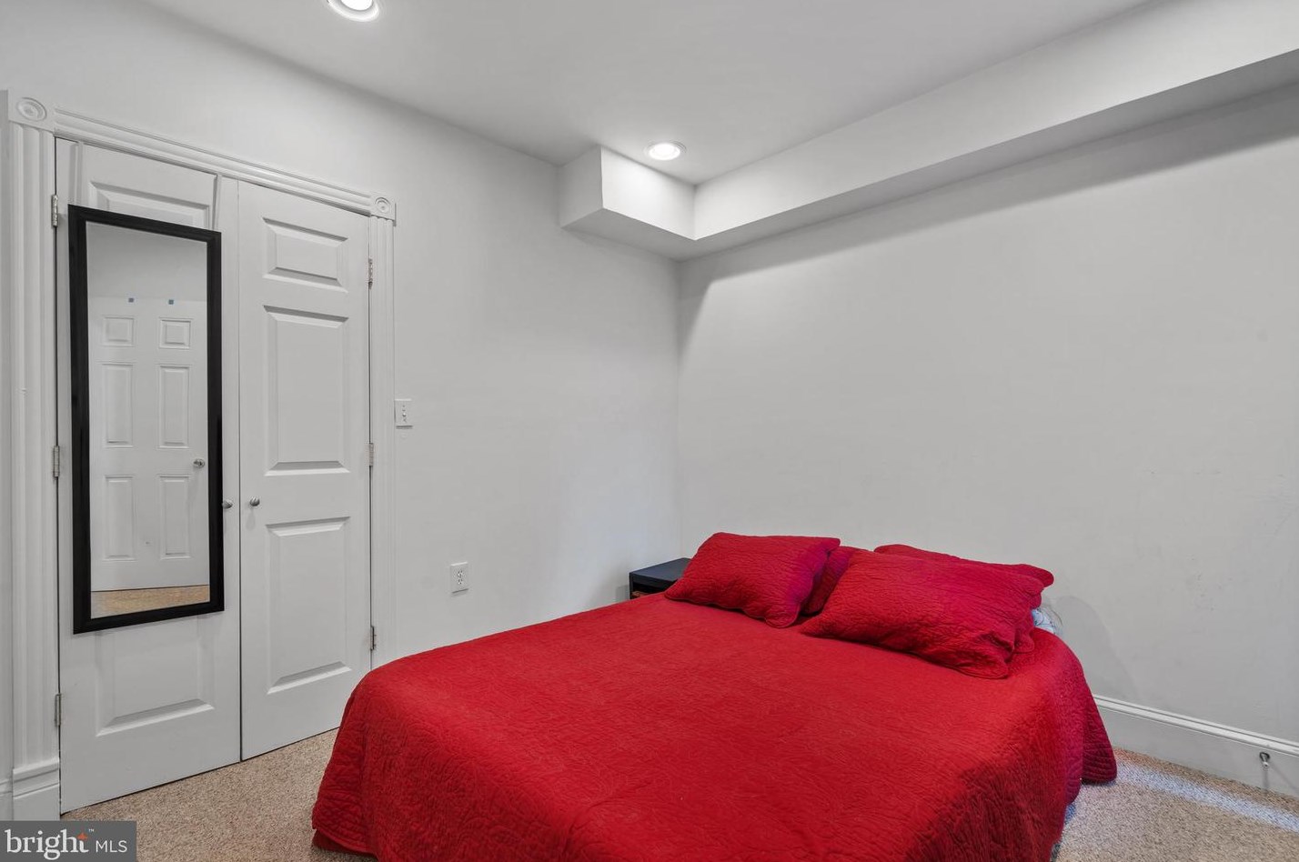 639 A St, Washington DC 20003-1225 exterior