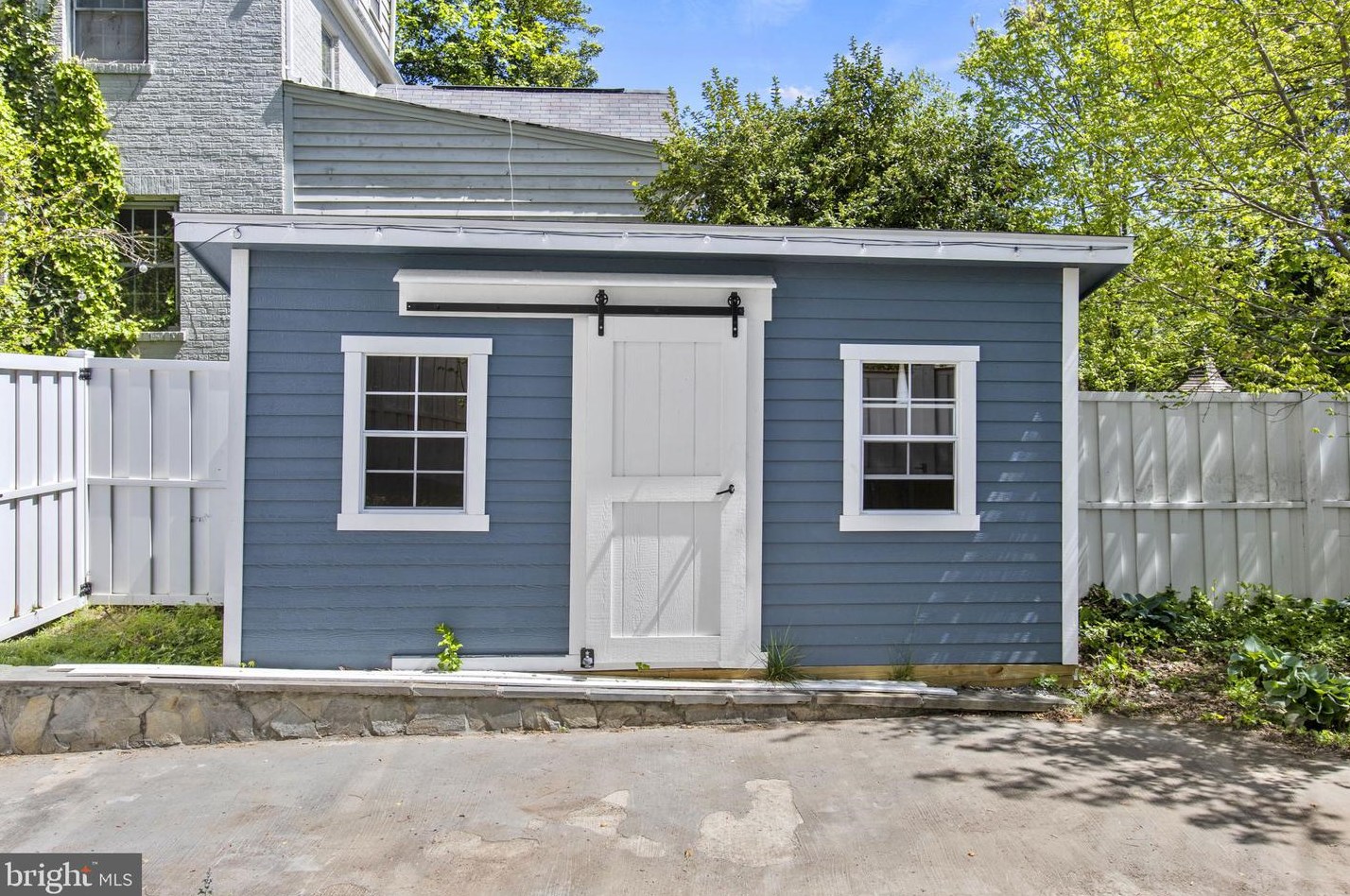 6319 31st Pl, Washington DC  20015-2347 exterior