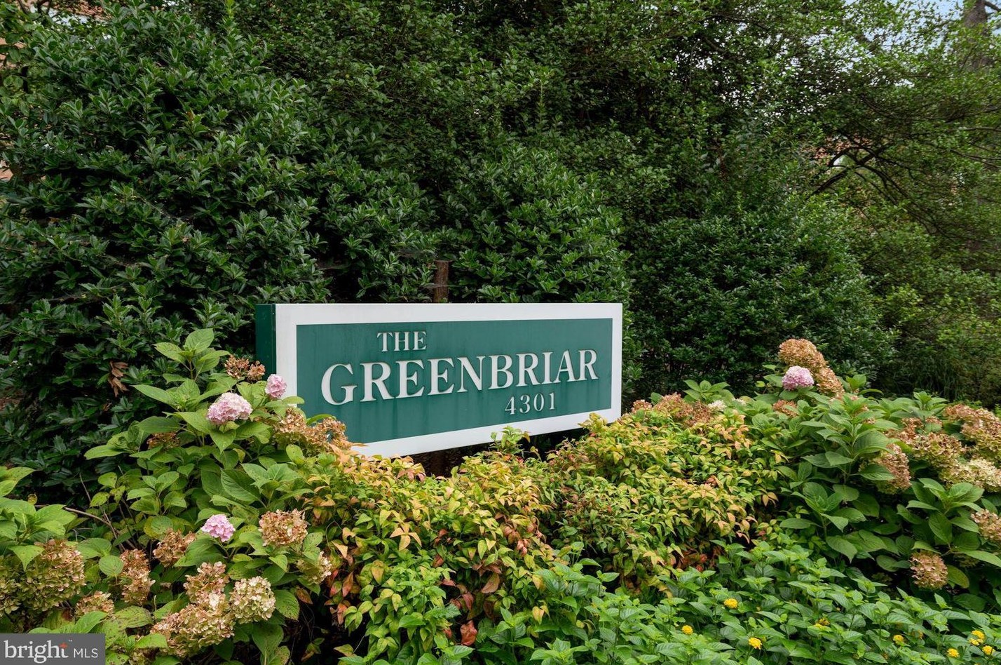 4301 Massachusetts Ave, Washington DC  20019-5623 exterior