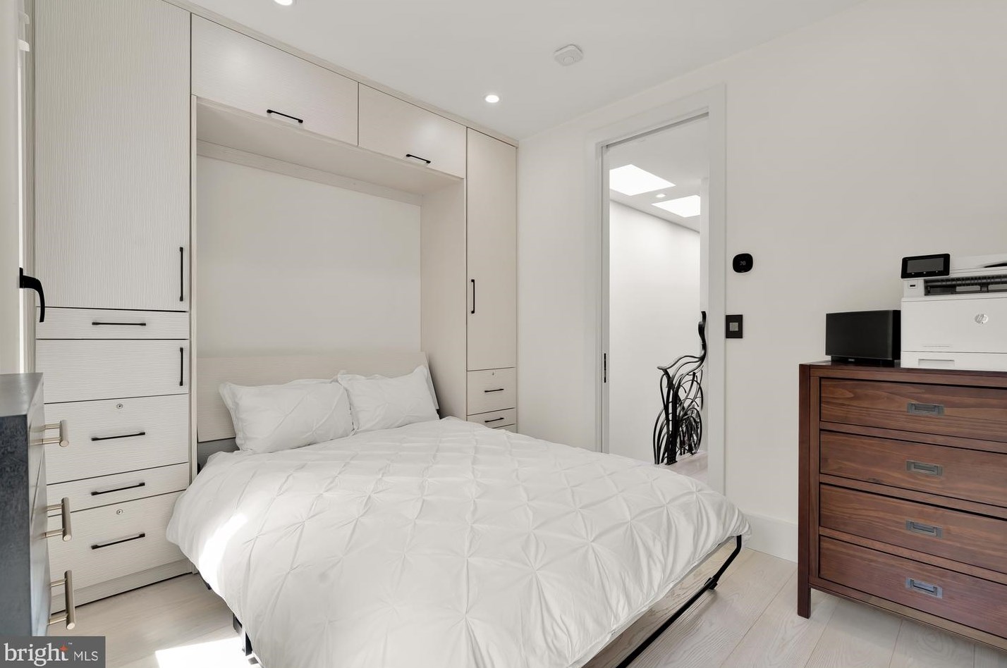 1728 Church St, Washington DC 20036-1302 exterior