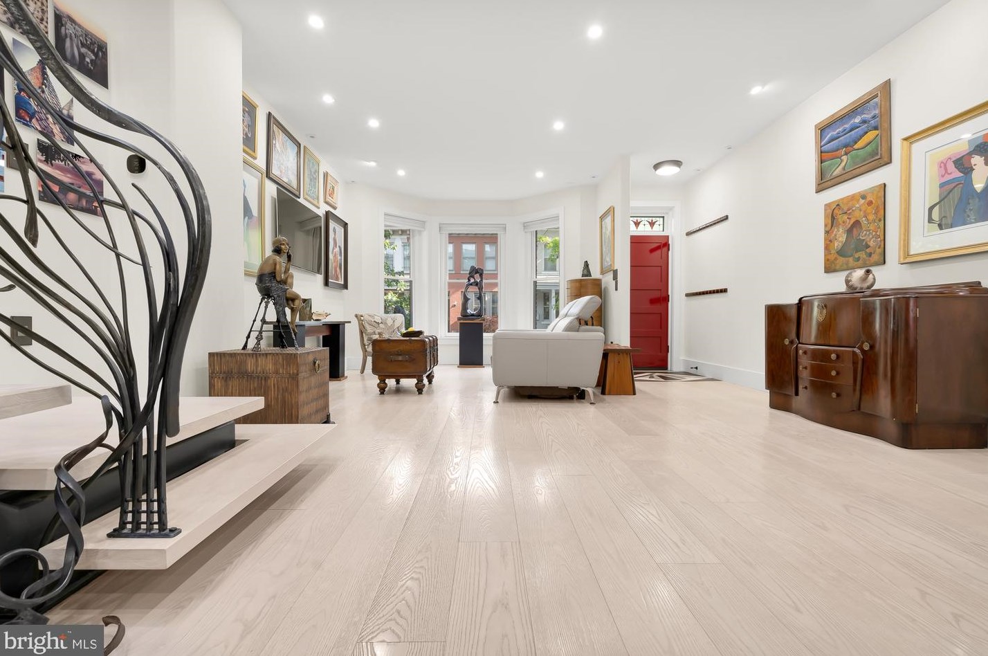 1728 Church St, Washington DC 20036-1302 exterior