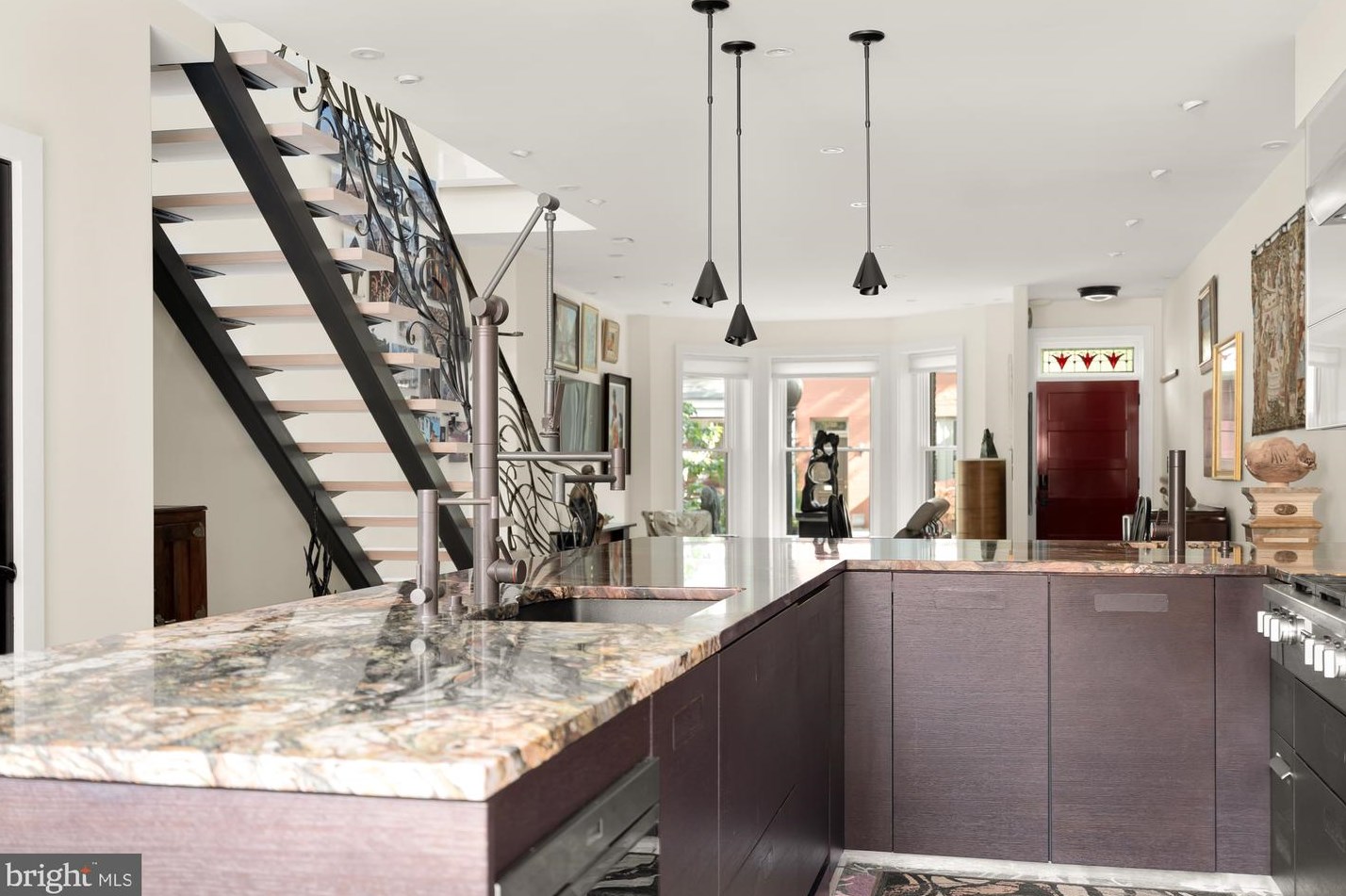 1728 Church St, Washington DC 20036-1302 exterior