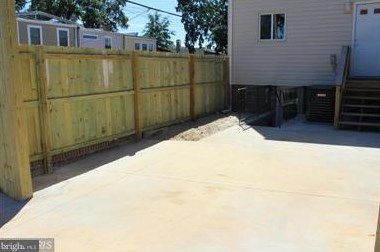 1276 Owen Pl, Washington DC  20002-2808 exterior