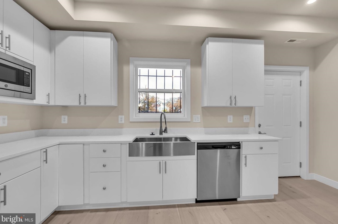 5821 Field Pl, Washington DC exterior