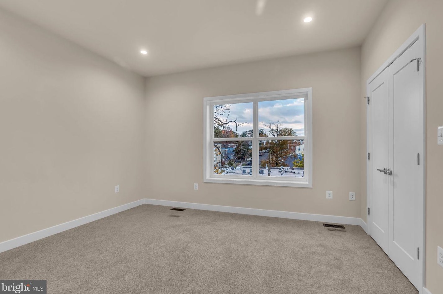 5821 Field Pl, Washington DC exterior