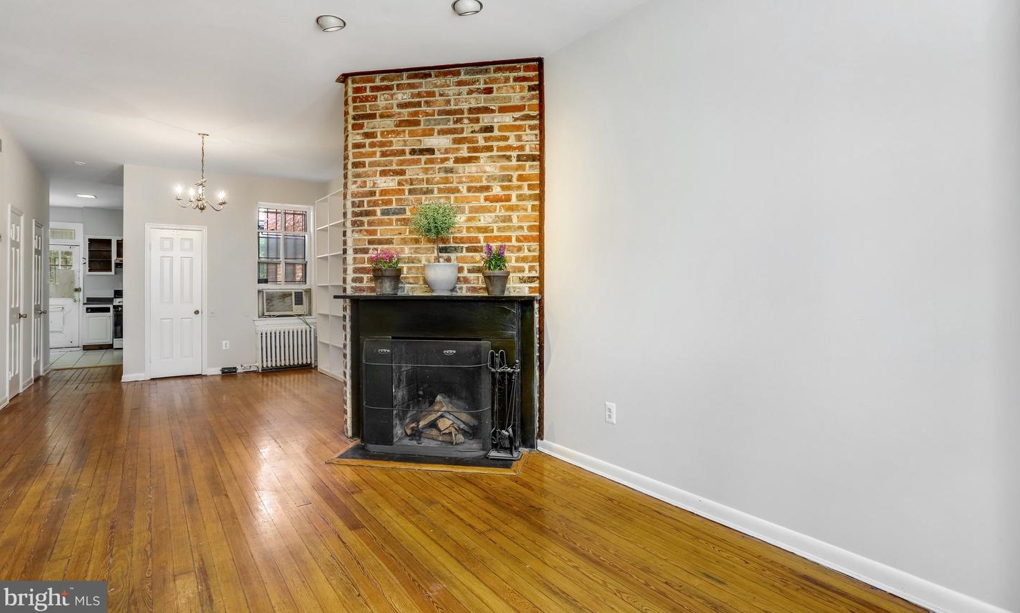 617 Elliott St, Washington DC 20002-5417 exterior