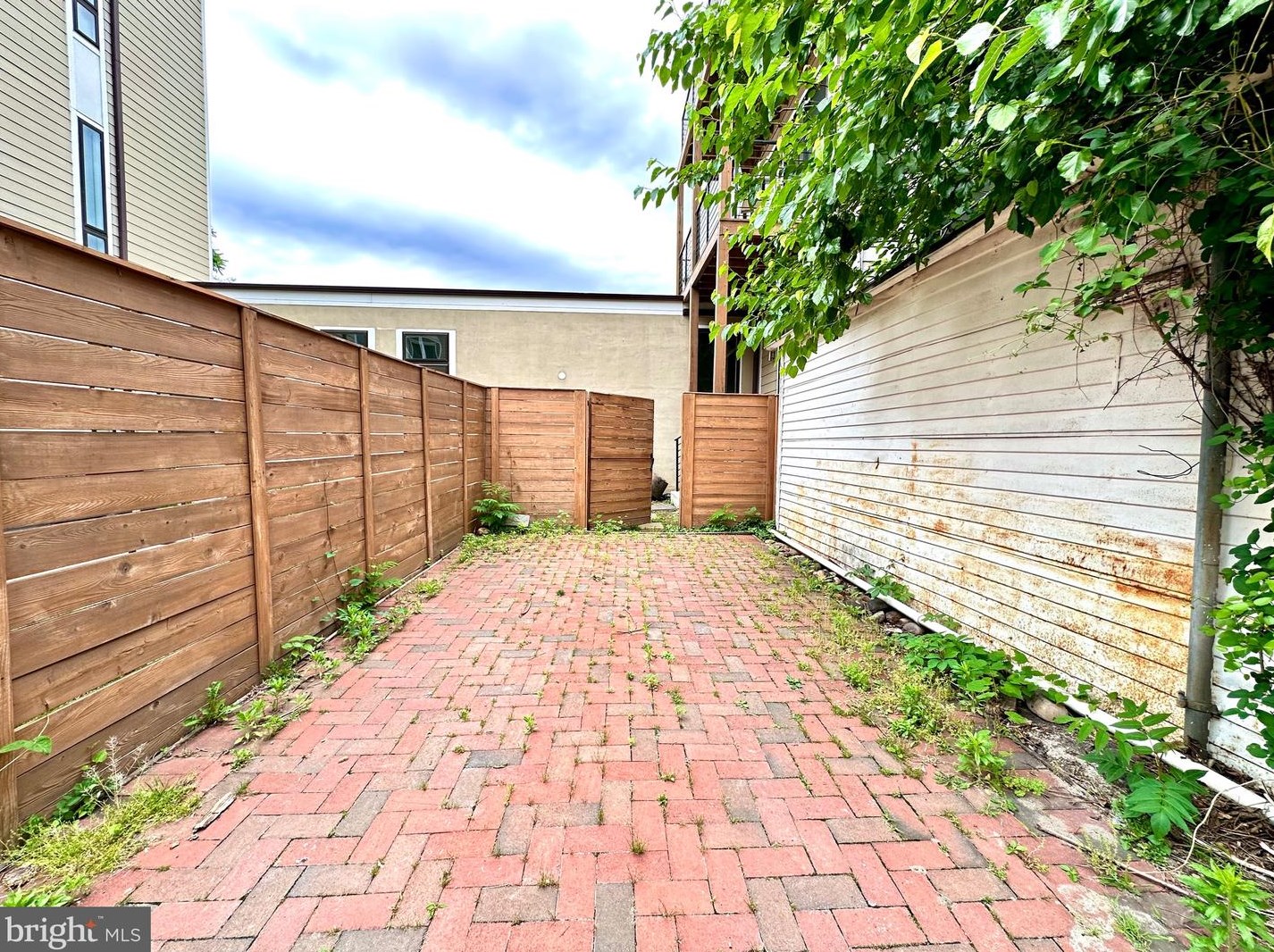 3222 Warder St, Washington DC  20010-2521 exterior