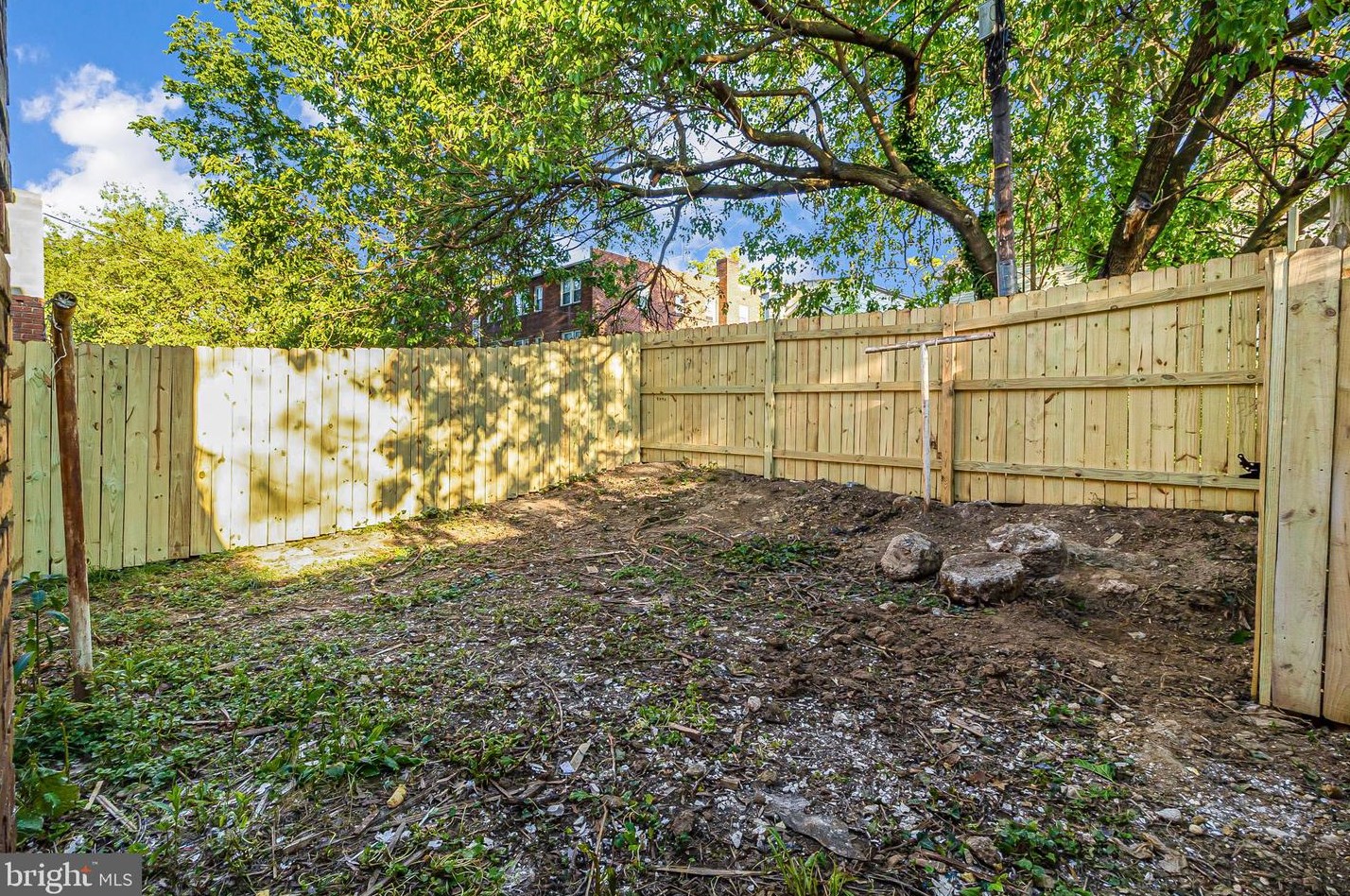 347 Parkland Pl, Washington DC 20032-1647 exterior