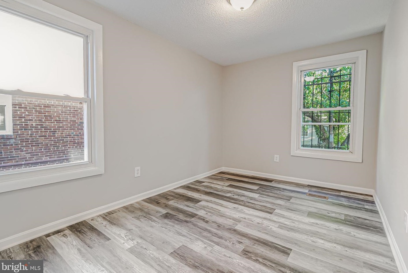 347 Parkland Pl, Washington DC 20032-1647 exterior