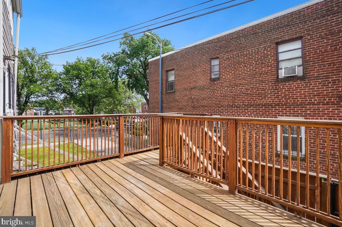 1671 Rosedale St, Washington DC 20002-4636 exterior