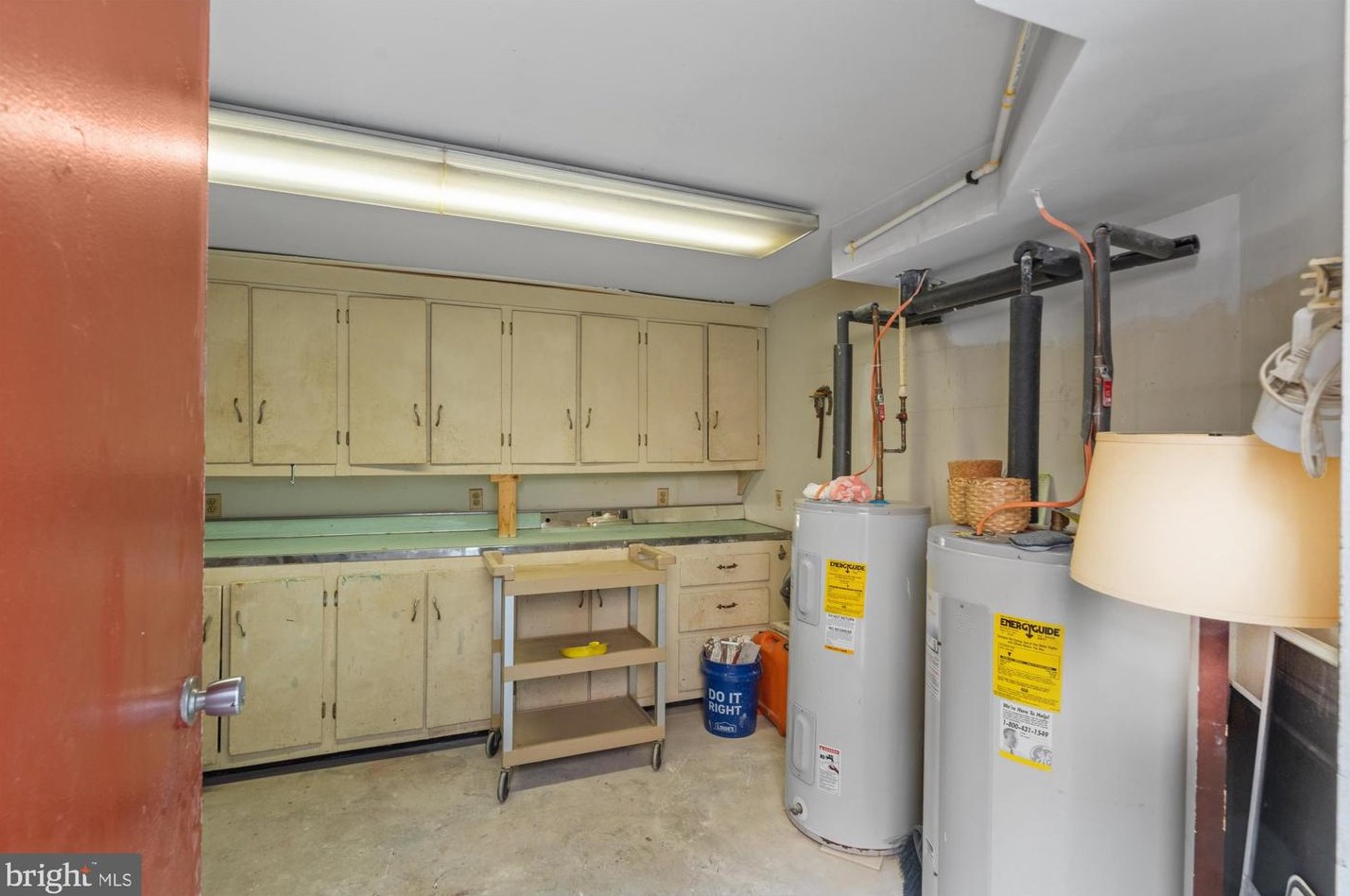 2513 Cliffbourne Pl, Washington DC  20009-1996 exterior