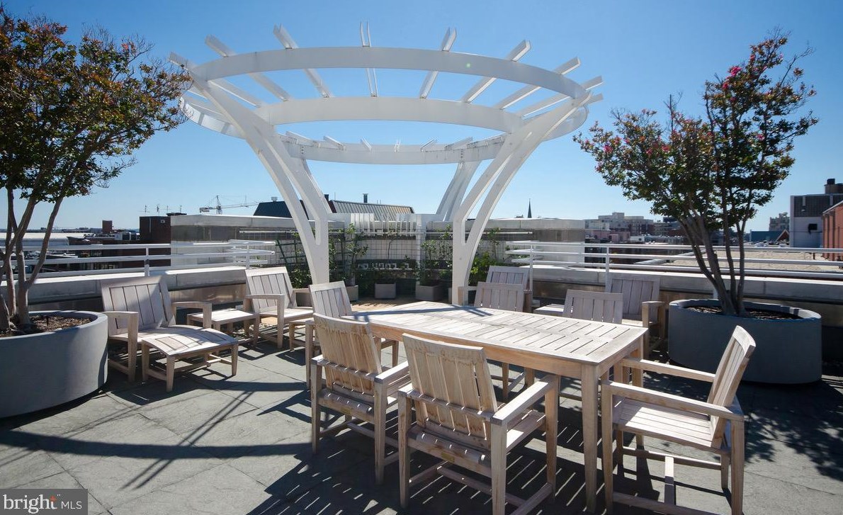 1300 13th St, Washington DC  20005-4475 exterior