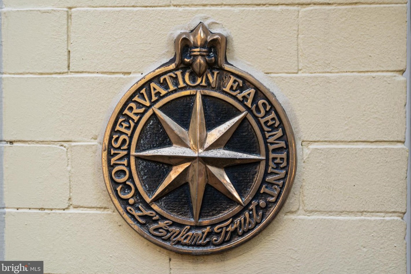 3408 Dent Pl, Washington DC 20007-2713 exterior