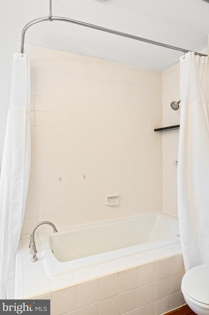 3408 Dent Pl, Washington DC 20007-2713 exterior