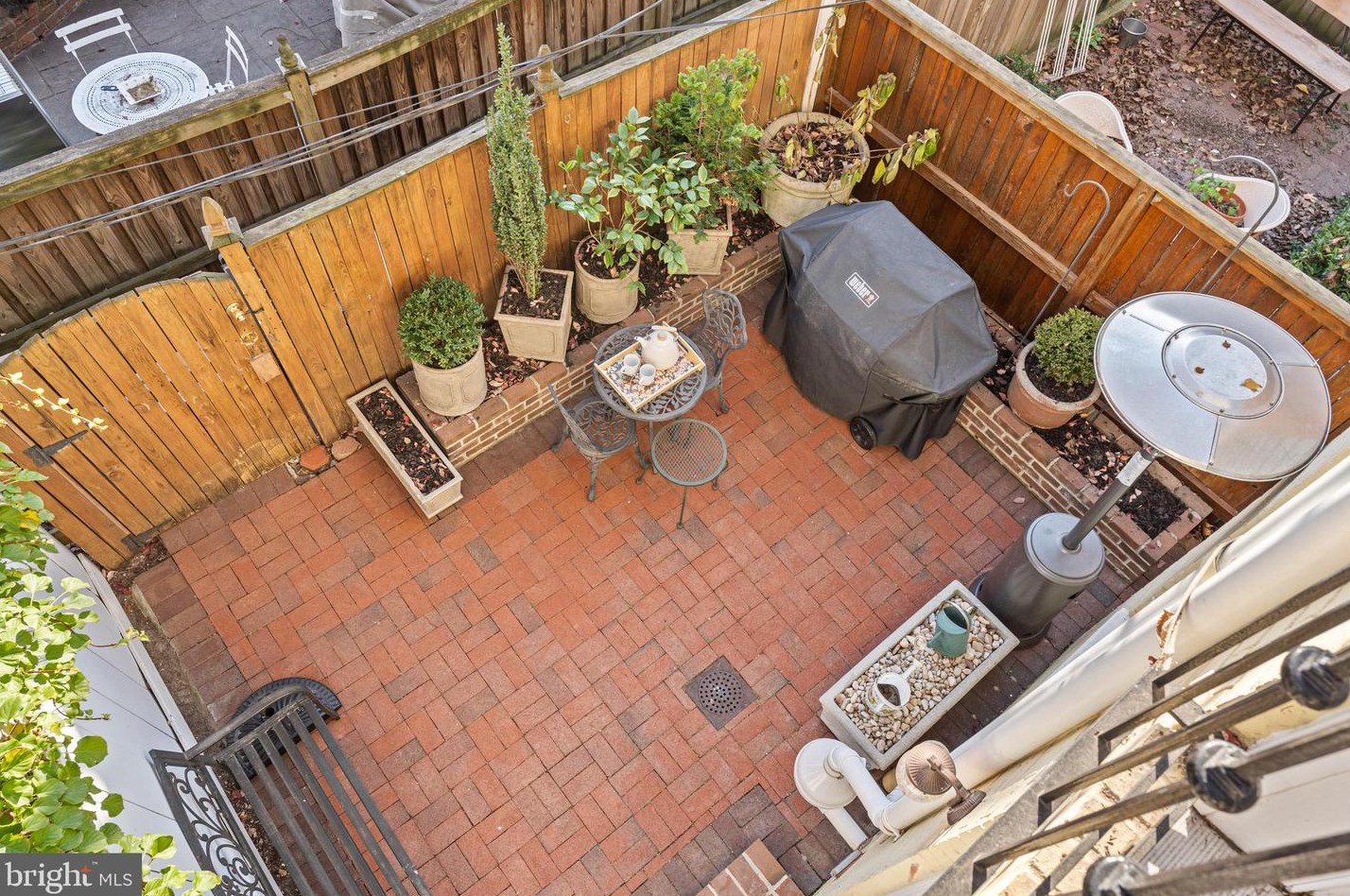 3408 Dent Pl, Washington DC 20007-2713 exterior