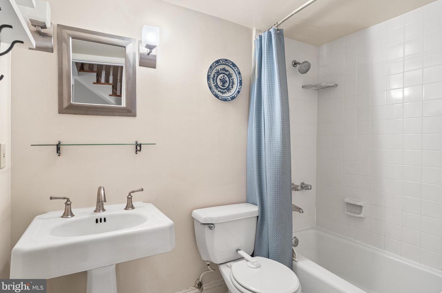 3408 Dent Pl, Washington DC 20007-2713 exterior