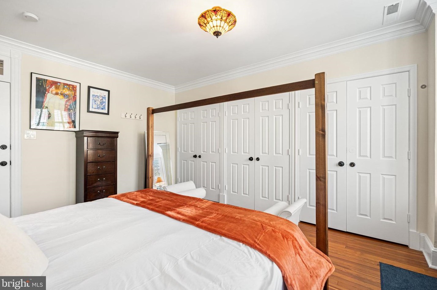 3408 Dent Pl, Washington DC 20007-2713 exterior